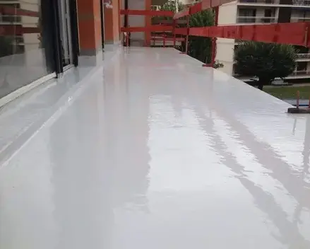 applicateur sol en résine Lamballe-1
